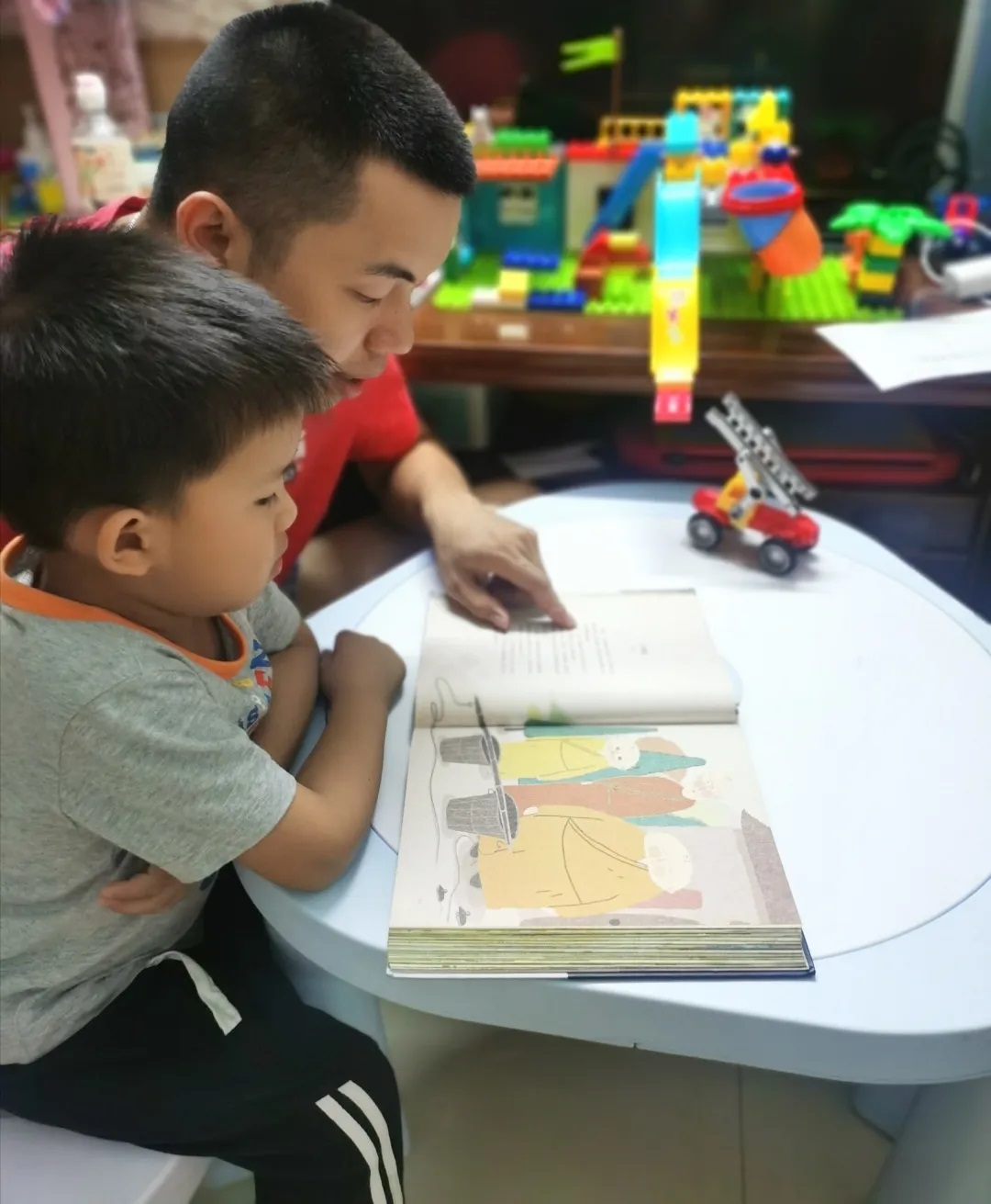 滋润童心，生长幸福——白云山优惠活动办理大厅发展“六一”儿童节活动