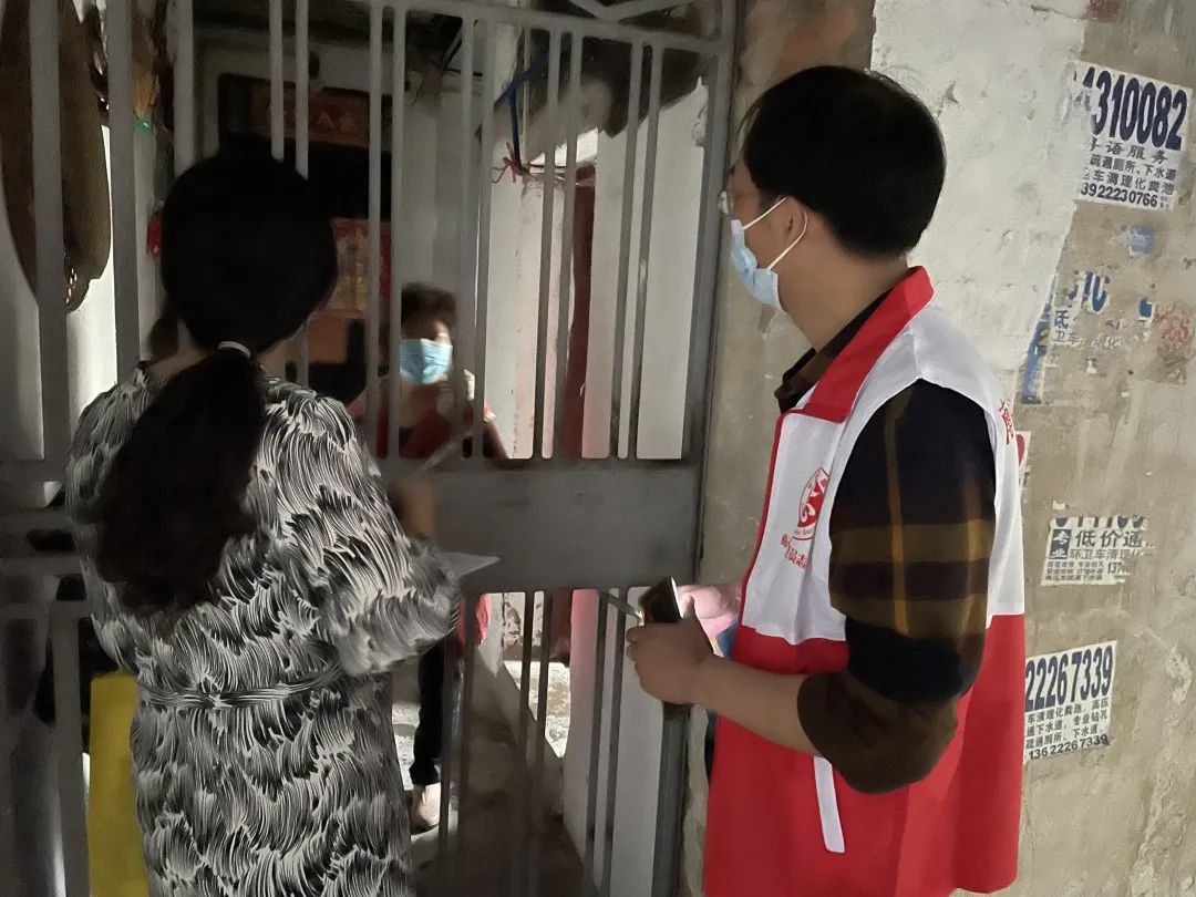 践诺担任 同心防疫——白云山优惠活动办理大厅公司积极增援基层疫情防控