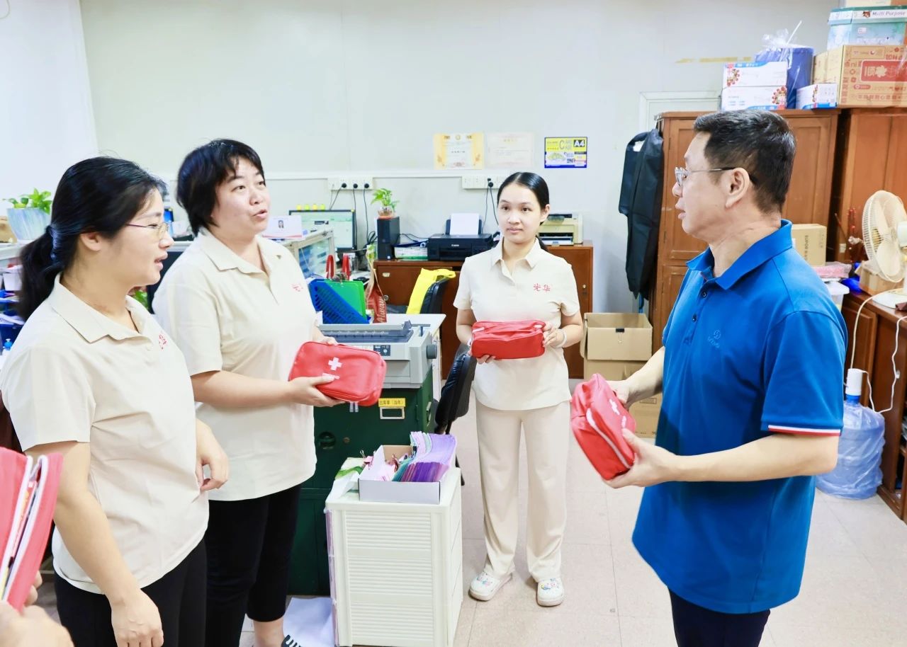 情系职工送清冷 身心护航保健全——白云山优惠活动办理大厅造药发展夏季防暑降温与健全关切系列活动